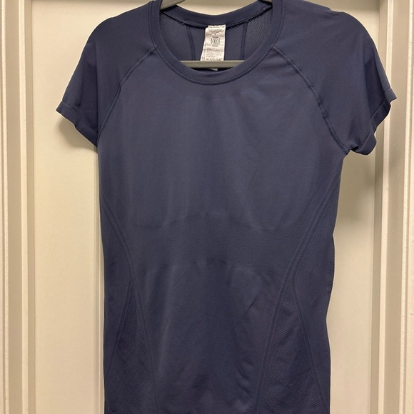 Athleta blue/gray cap sleeve t-shirt - Picture 2 of 7